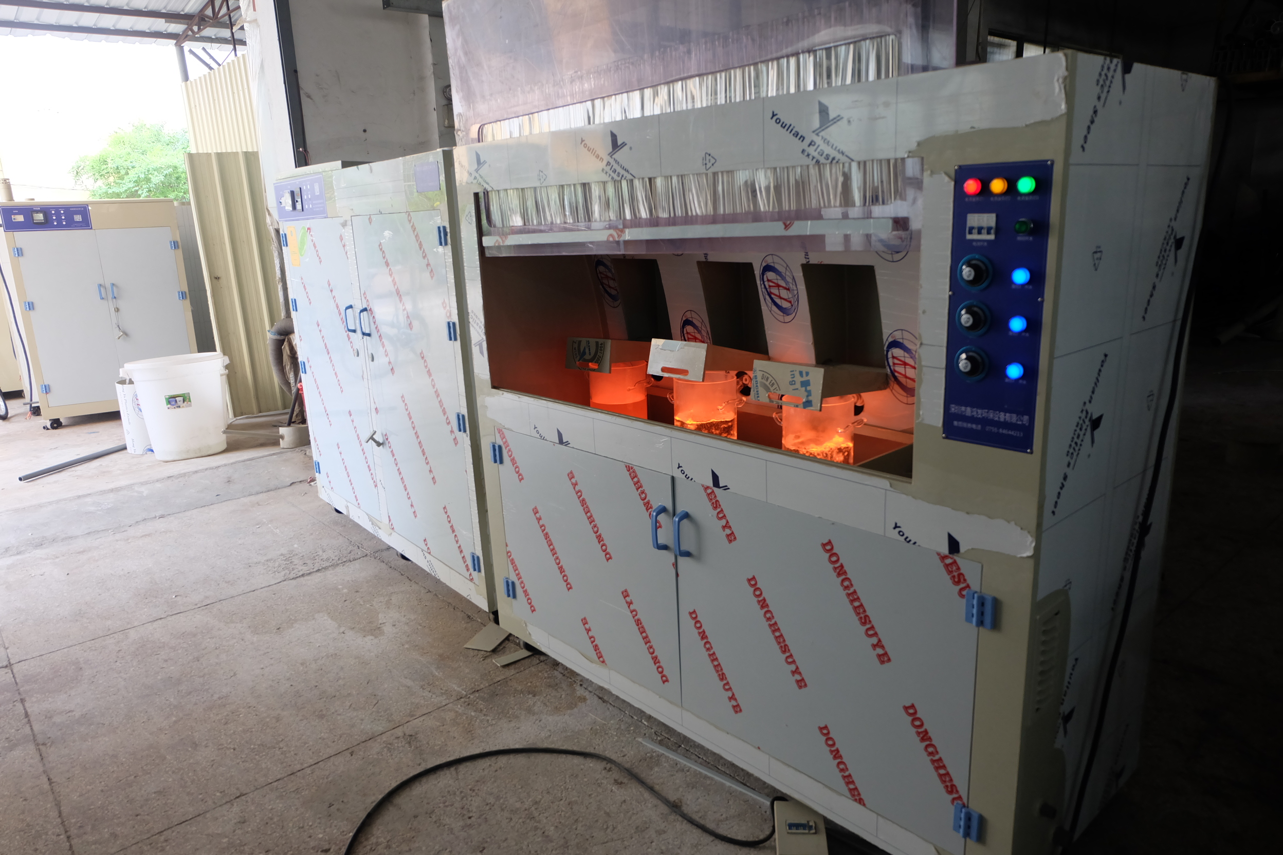 Automatic Safe Acid Burning and Color Hanging Cabinet - Image 4